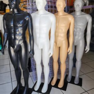 Maniquí completo plástico y fibra de vidrio | Exhibimuebles Valsequillo